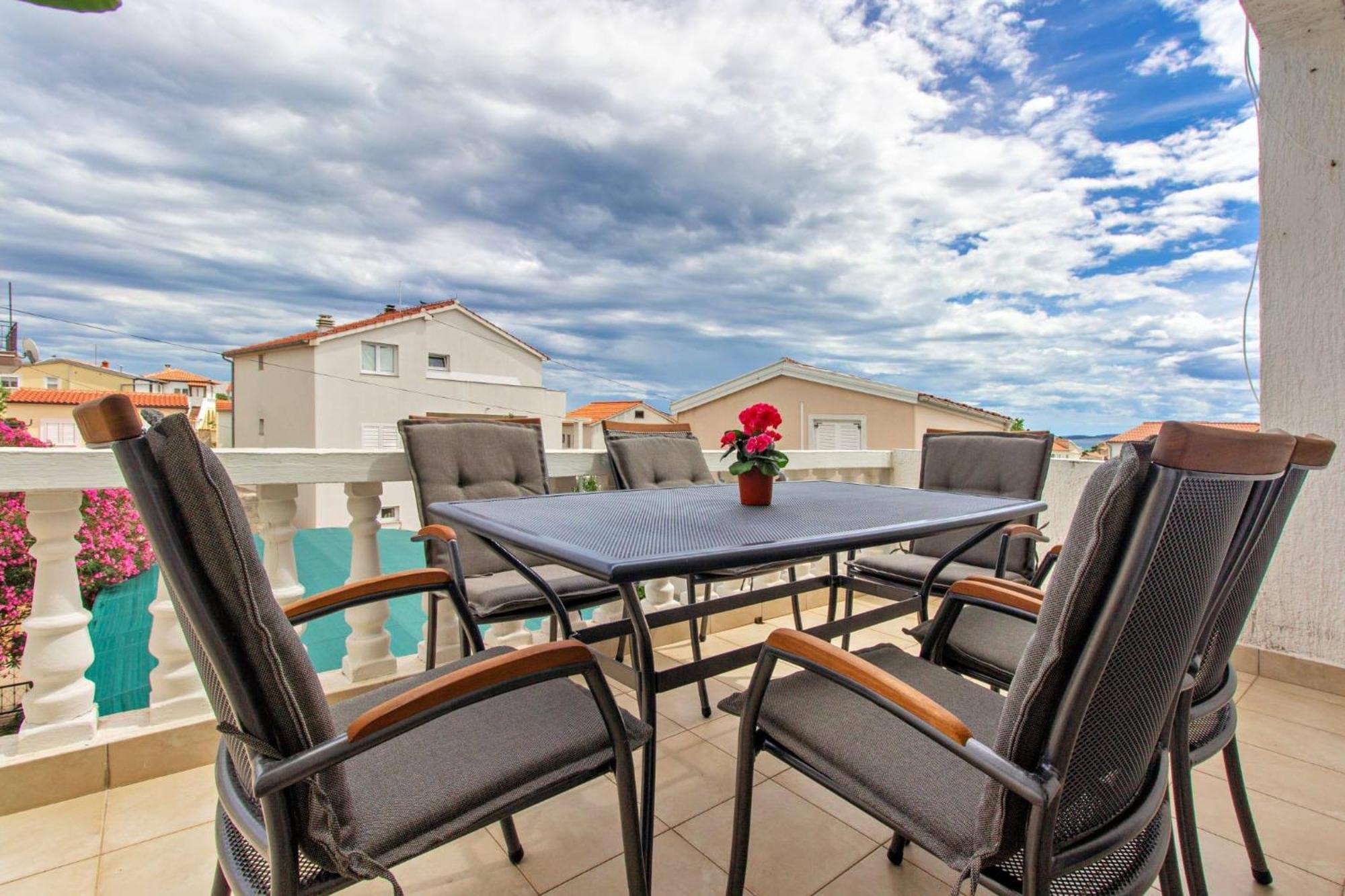 Tribalj Apartments Alaga מראה חיצוני תמונה