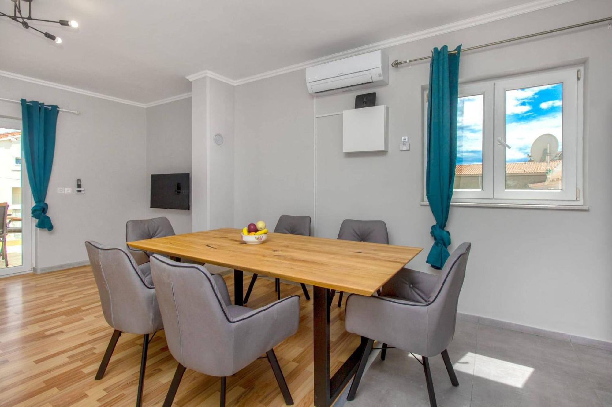Tribalj Apartments Alaga מראה חיצוני תמונה