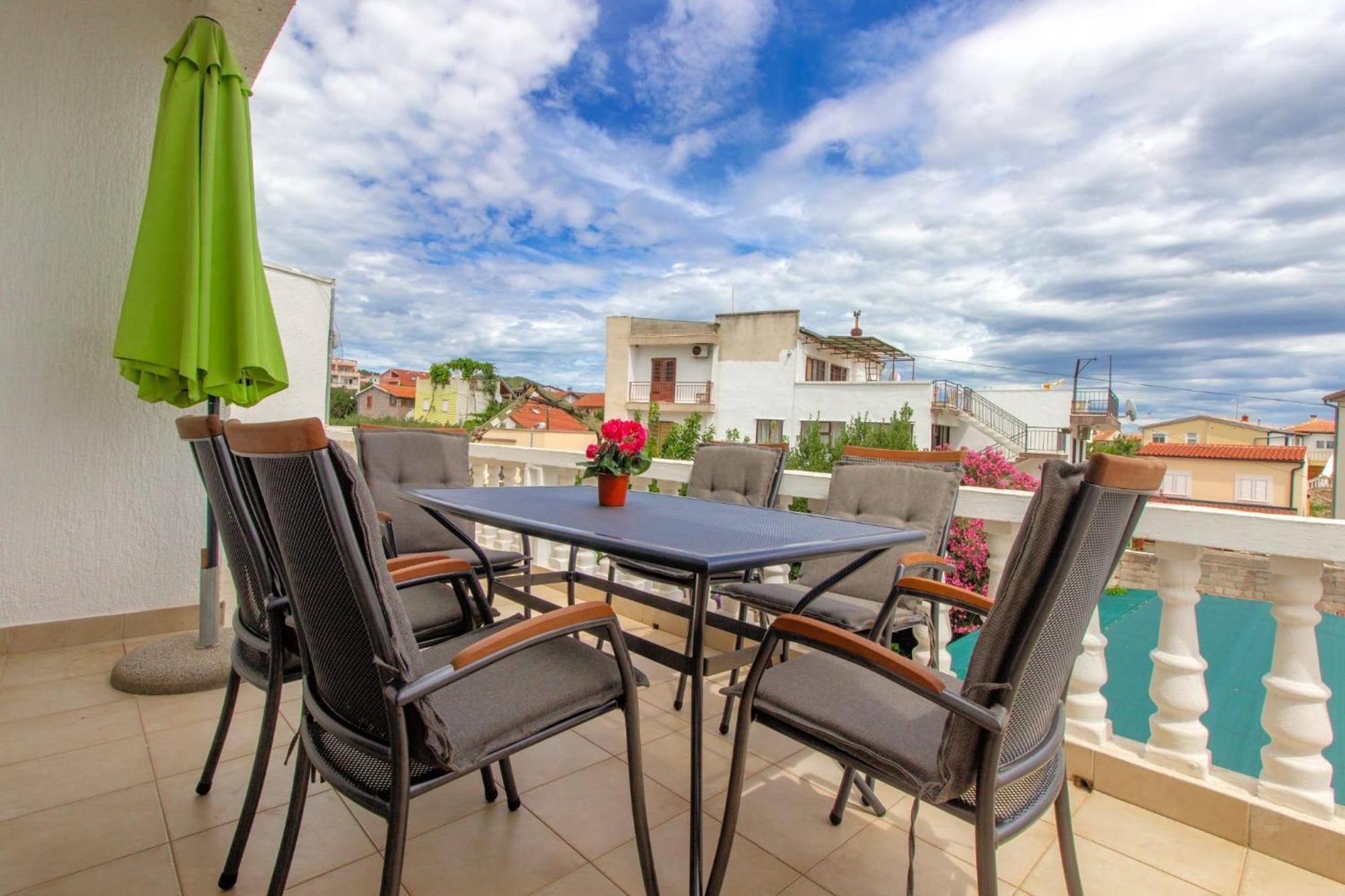 Tribalj Apartments Alaga מראה חיצוני תמונה
