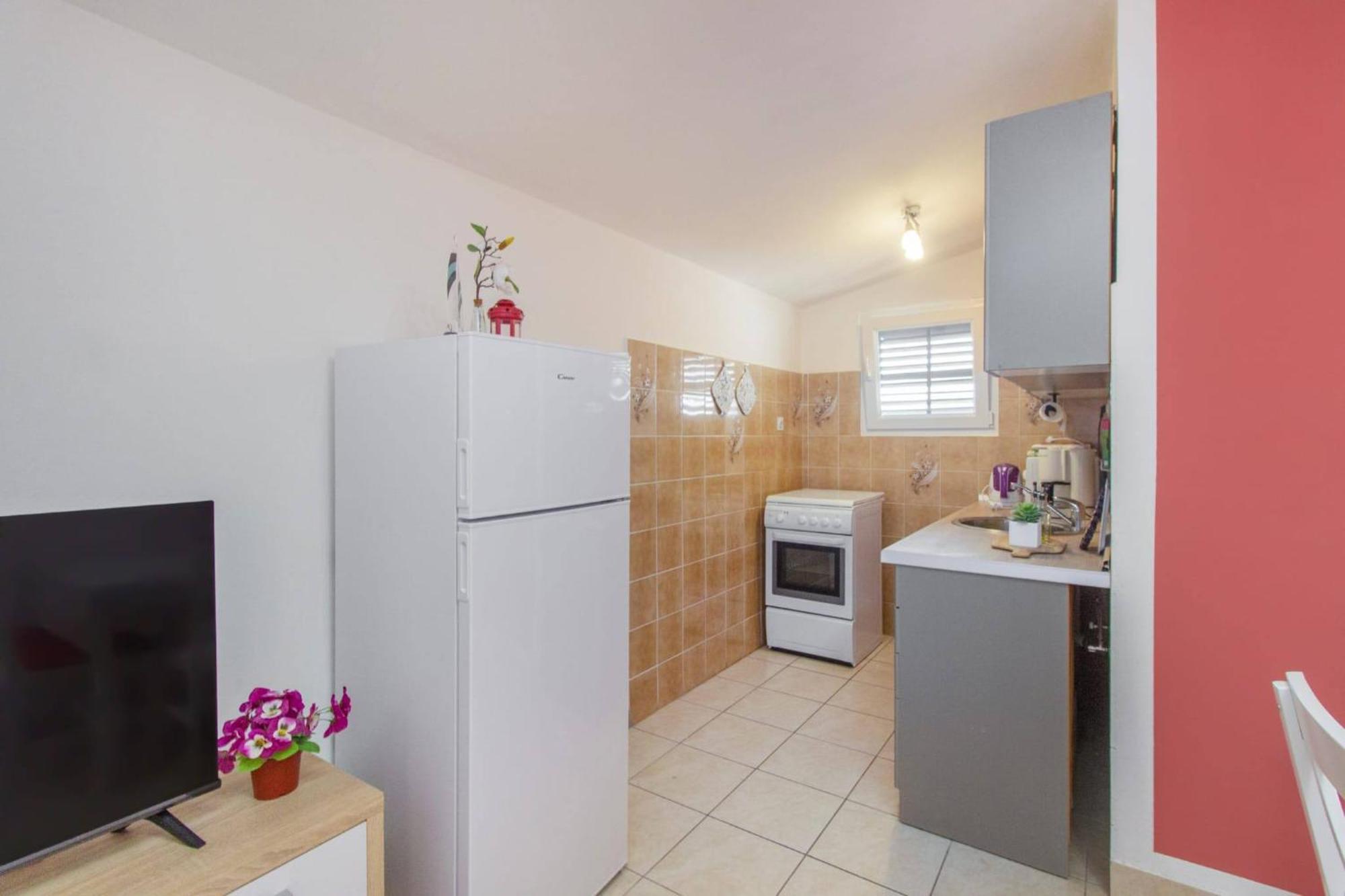 Tribalj Apartments Alaga מראה חיצוני תמונה